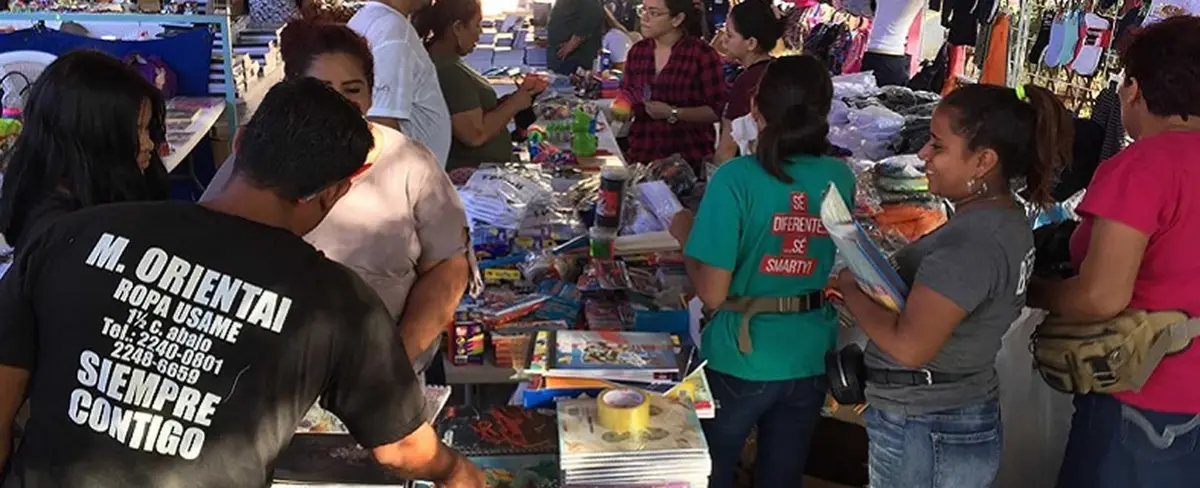 Parque de Ferias se viste con colores patrios al acerarse el año escolar