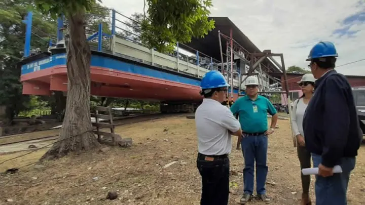 Autoridades rehabilitan el Ferry “Rey del Cocibolca” en Granada