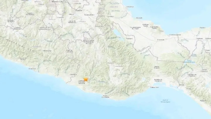 México azotada por tres sismos en menos de una hora