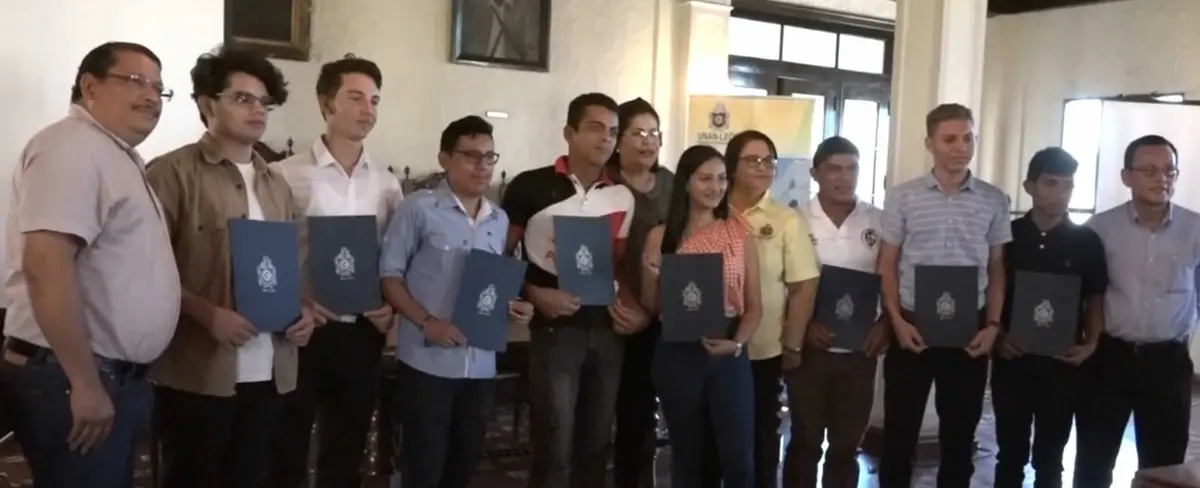 Miles de bachilleres aprueban examen de admisión en la UNAN-León