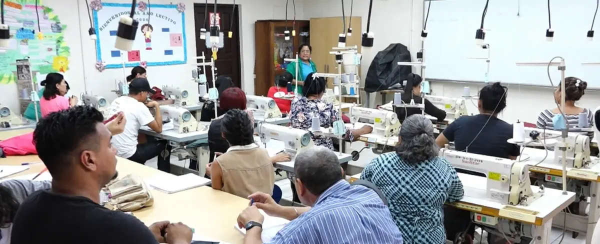 Apertura de clases en el Centro Tecnológico Nacional Hugo Chávez Frías