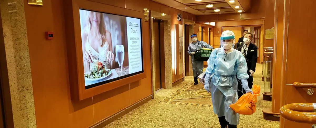 Asciende a 10 los contagiados por coronavirus en el crucero aislado en el puerto Yokohama en Japón