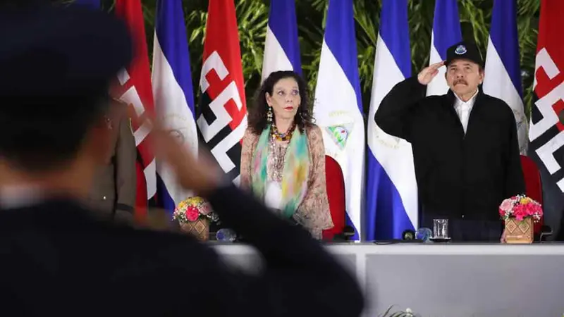 Daniel y Rosario encabezan toma de posesión del General Julio César Avilés