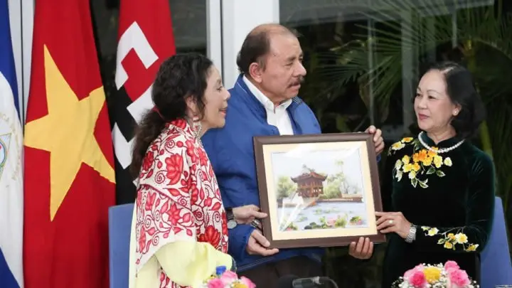 Daniel y Rosario fortalecen relaciones bilaterales con Vietnam 