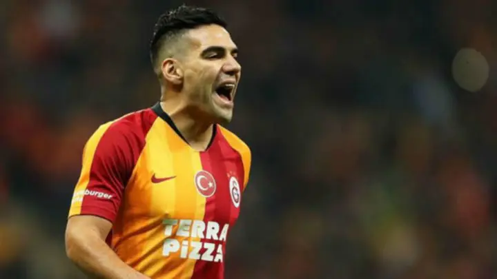 Radamel Falcao&nbsp;podría sustituir a Bafétimbi Gomis en Arabia Saudita