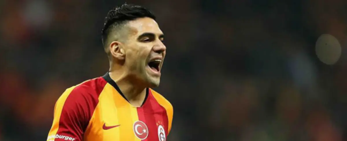 Radamel Falcao podría sustituir a Bafétimbi Gomis en Arabia Saudita