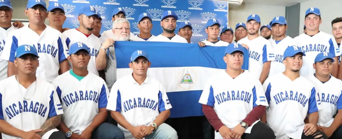 FENIBA realiza abanderamiento a la U-23 para el Pre Mundial de Béisbol