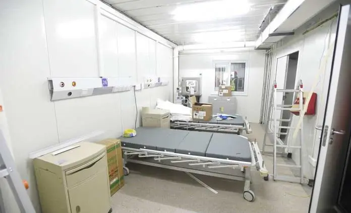 Nuevo hospital en China atiende a pacientes con coronavirus