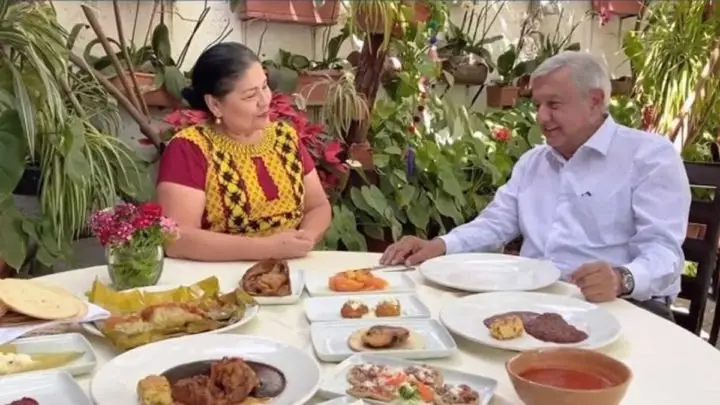 AMLO: “puede seguir haciendo una vida normal” pese al Coronavirus