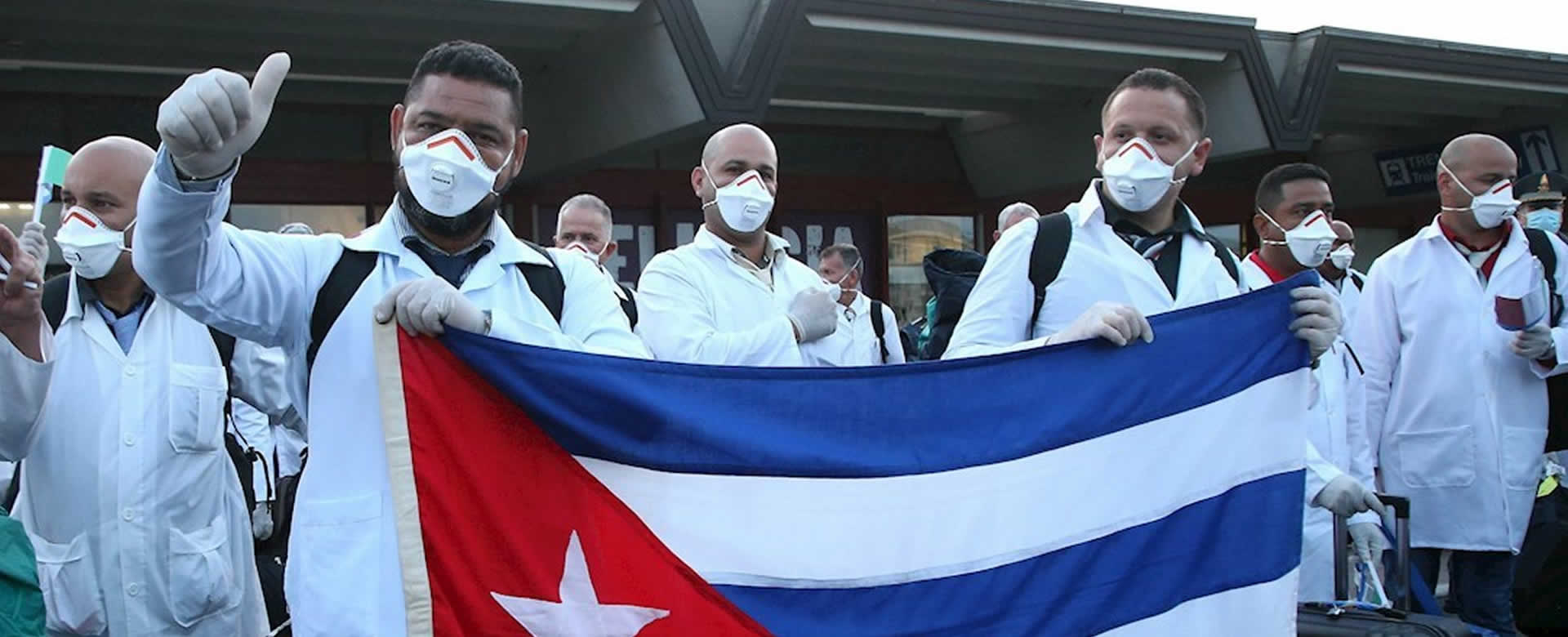 Brigada médica de Cuba llega a Italia para combatir al Covid-19