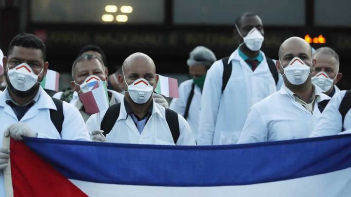 Brigadas cubanas ayudan a 12 países en la lucha contra el COVID-19