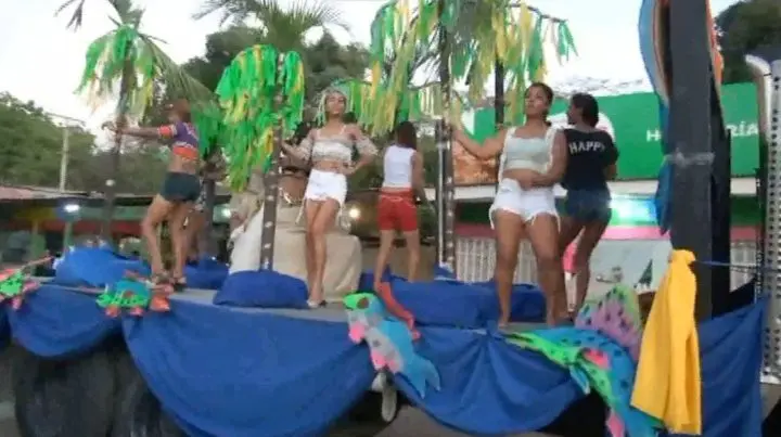 Con un desfile de carrozas San Rafael del Sur da inicio al Plan Verano