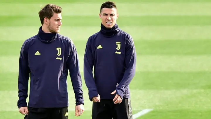 Cristiano Ronaldo en cuarentena luego de estar en contacto con un jugador de Juventus positivo en Coronavirus
