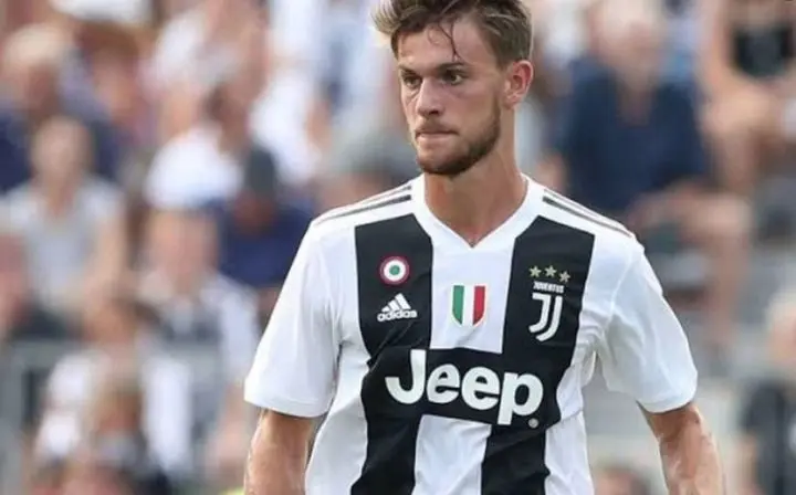 Jugador de la Juventus sale positivo de Coronavirus