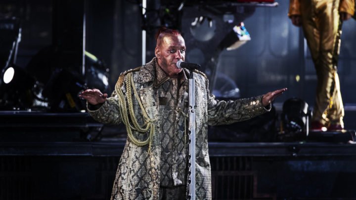 Vocalista de Rammstein dio positivo a Coronavirus en Berlín