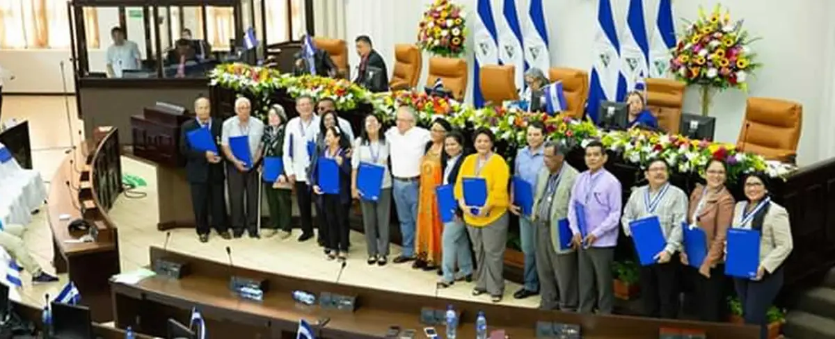 Asamblea Nacional entrega Orden “Rigoberto Cabezas” a 18 periodistas