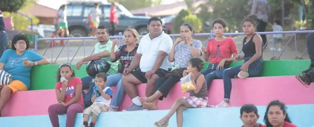 Emprendedoras exponen su creatividad en el Parque de Ferias