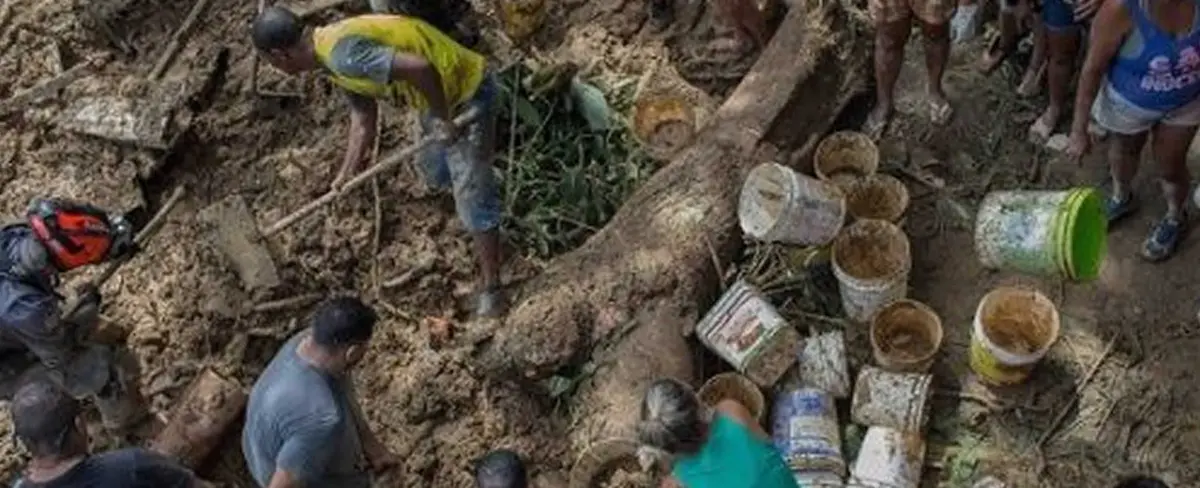 25 muertos y 26 desaparecidos es el saldo de fuertes lluvias en Brasil