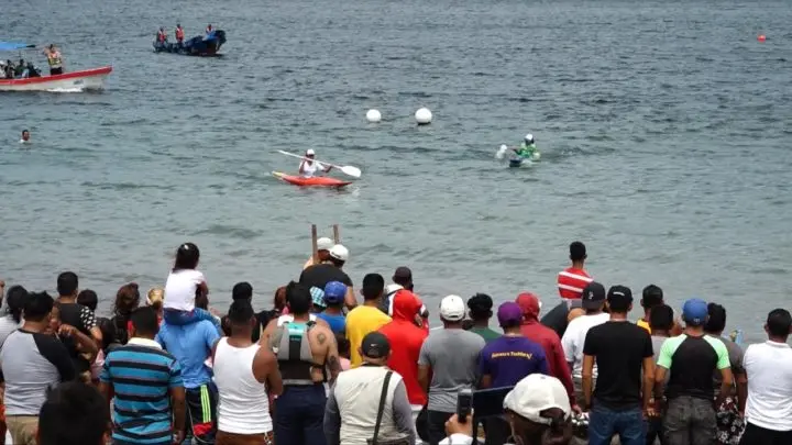 Centro Turístico Xiloa recibió el primer Torneo de remos y kayak