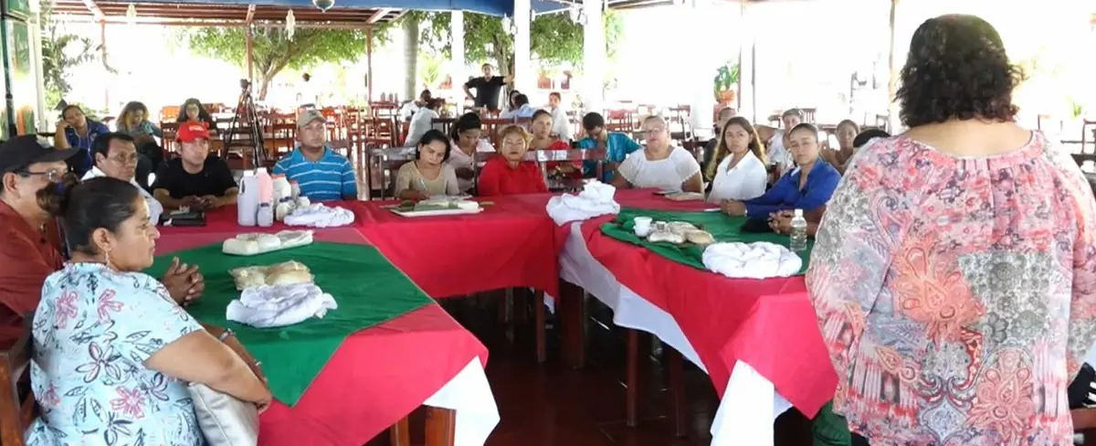 MEFCCA promueve alianza comercial entre productores y emprendedores