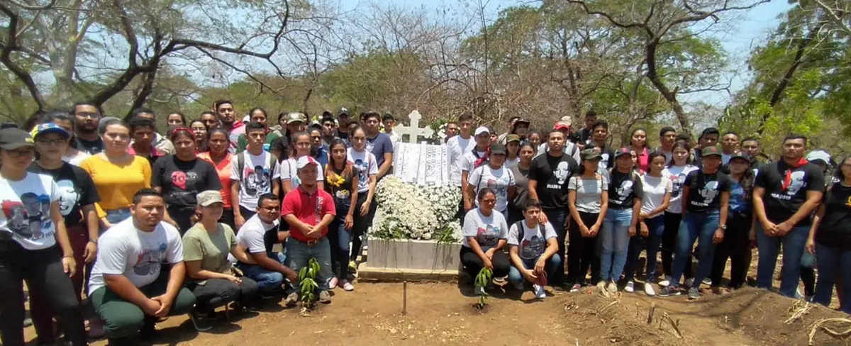 Rinden homenaje al Héroe y Mártir estudiantil Cristhiam Emilio Cadena