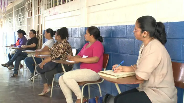 Docentes del Colegio San Sebastián planifican estrategias sanitarias
