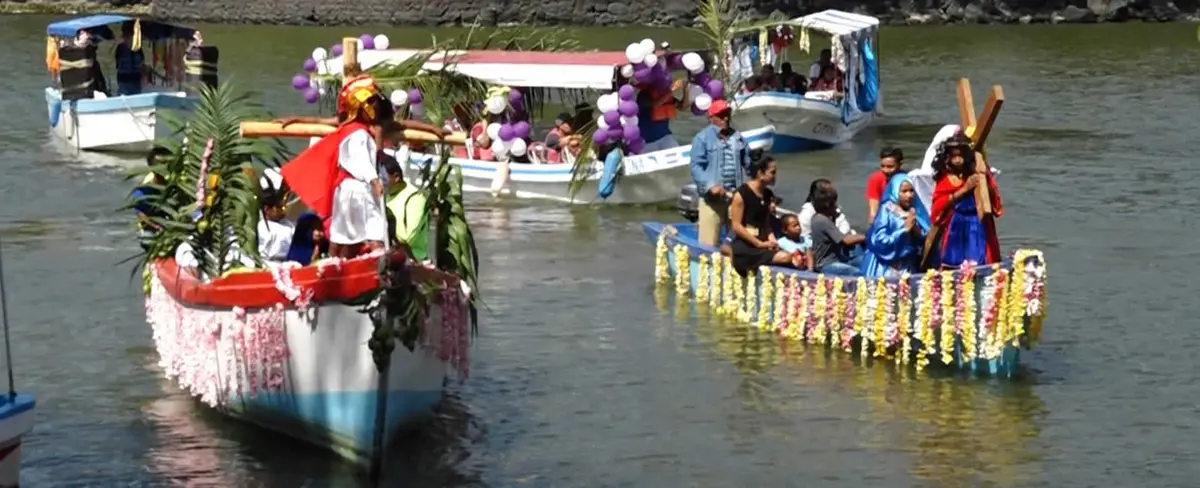 Granada: Feligreses celebran primera Judea Acuática en Lago Cocibolca