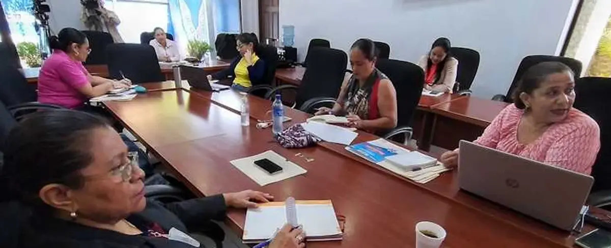 Instituciones validan protocolo de prevención de situaciones en riesgo
