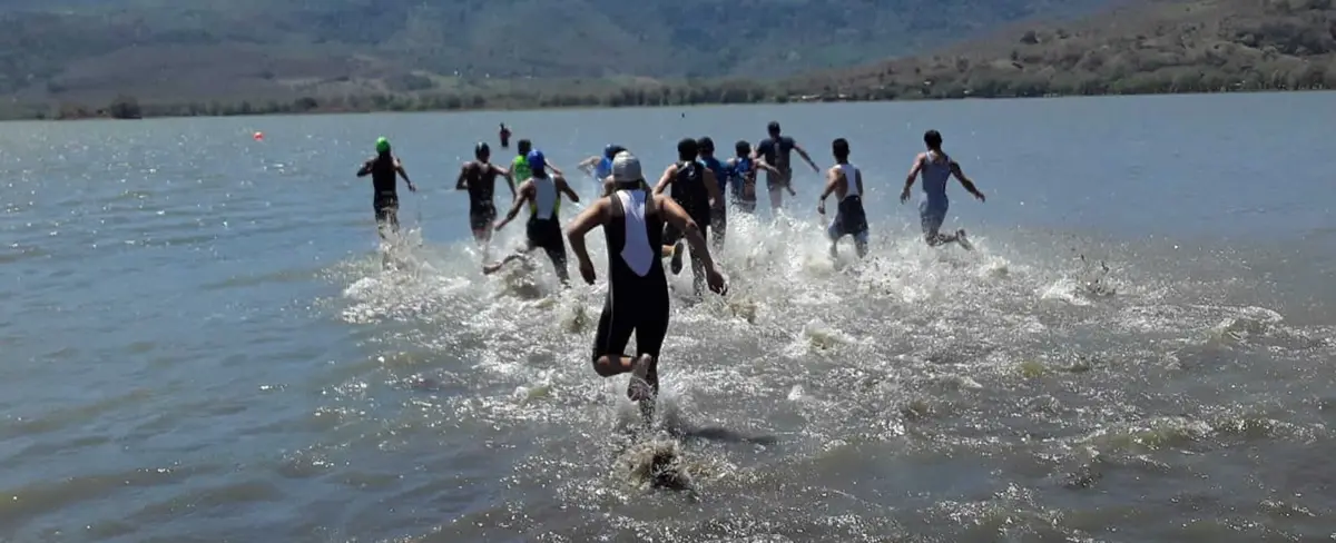 Jinotega: Jóvenes deportistas participan en el Triatlón Aventura