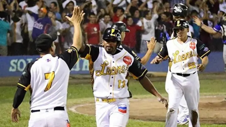 León y Carazo en un juego extra por el pase a Segunda ronda