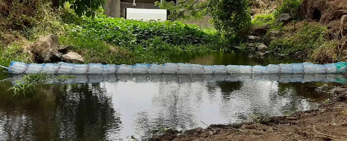 Instalan segunda nicabarda para evitar contaminación en lago de Granada
