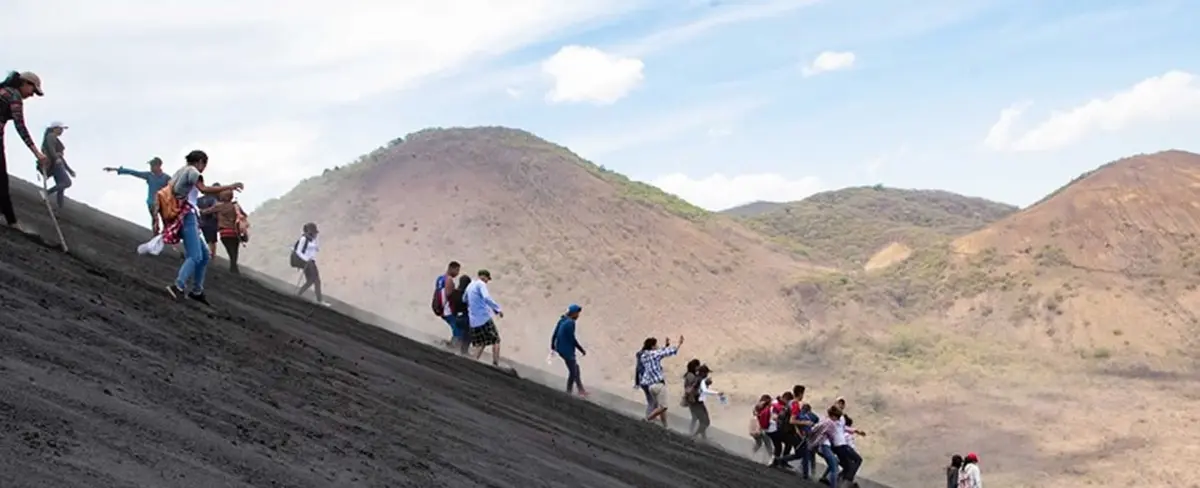 Sandboarding en el Volcán Cerro Negro, una inyección de adrenalina
