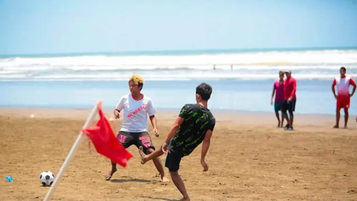 Familias viven el verano con el Summer Music Fest 2020 en Pochomil