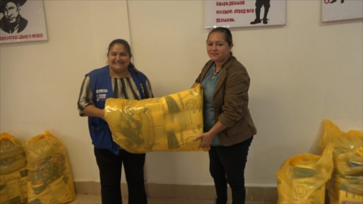 Representante del MIFAN entrega Kits de higiene en Estelí