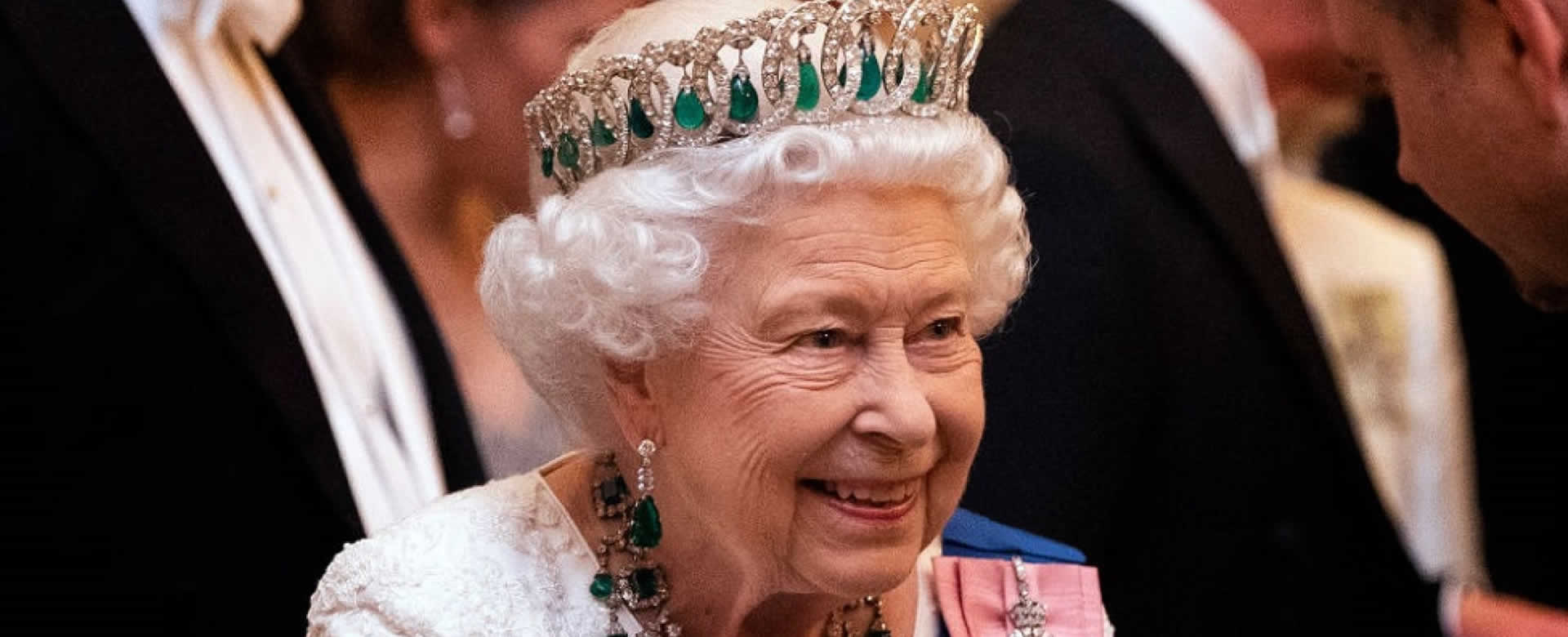Conoce quién es la mexicana más millonaria que la reina Isabel II