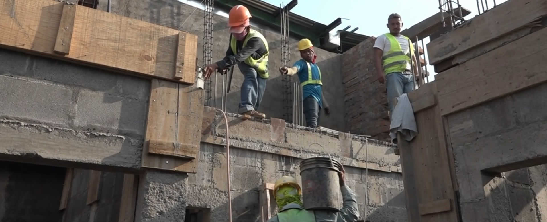 Construcción de proyectos emblemáticos avanzan a buen ritmo en León