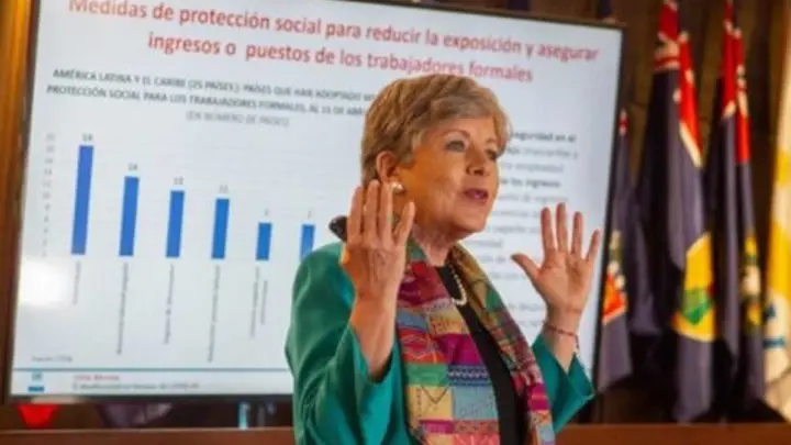Secretaria ejecutiva de la Cepal, Alicia Bárcena, durante conferencia virtual.