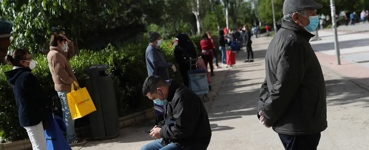 España aprueba ayuda económica para combatir la pobreza en medio de la pandemia