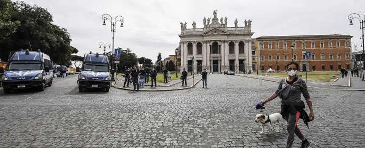 Italia reporta 174 fallecidos por COVID-19, la cifra más baja desde marzo
