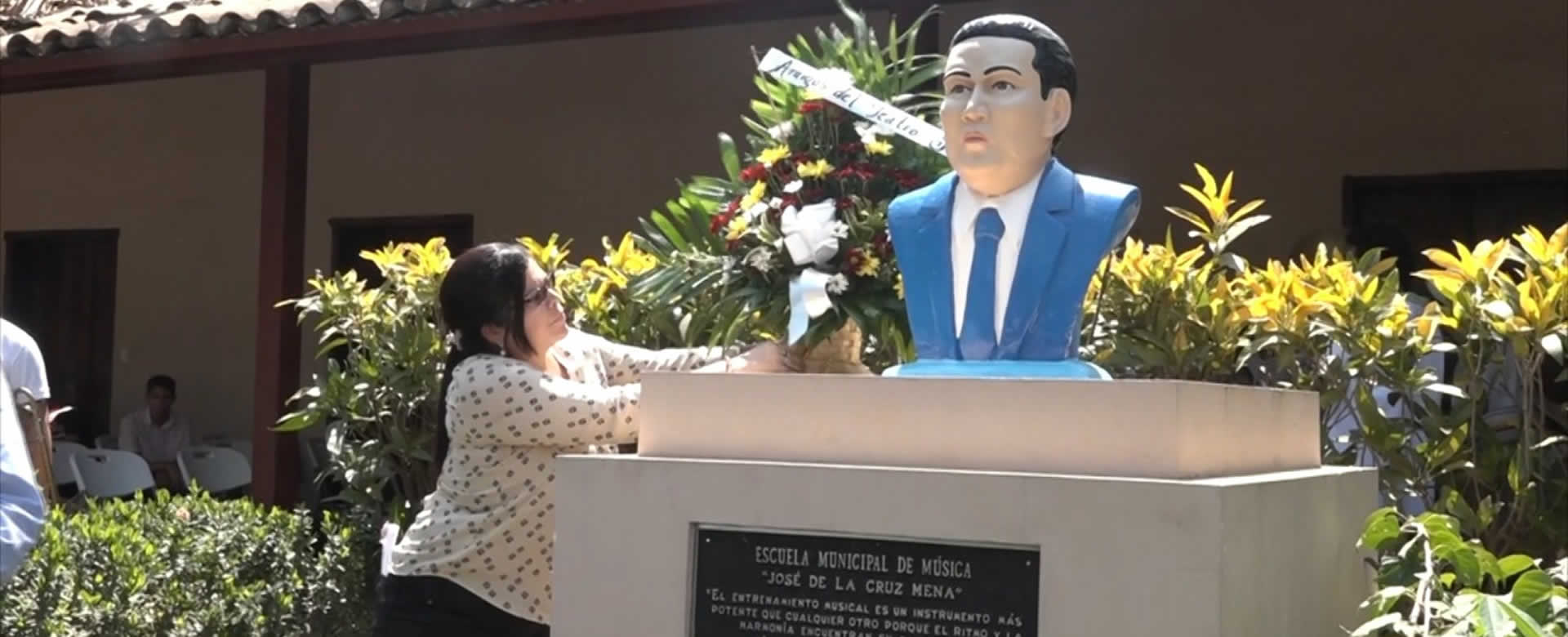 León recuerda al maestro del pentagrama José de la Cruz Mena