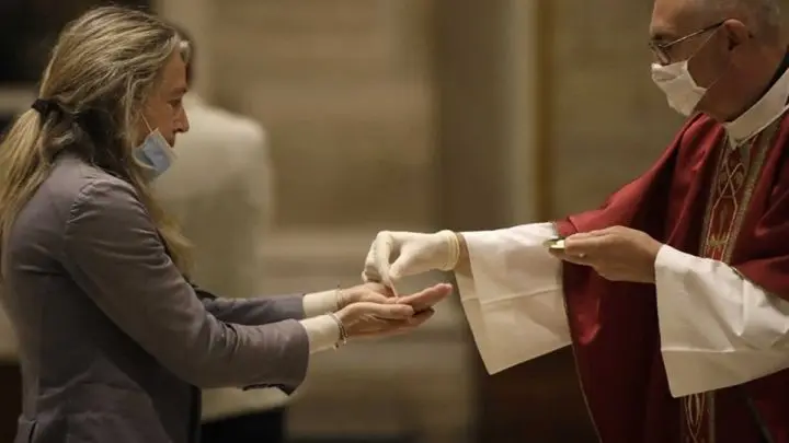 Misa en la Iglesia San Eugenio en Roma, Italia.