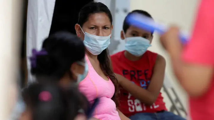 Grupo de migrantes reciben discriminación por Coronavirus