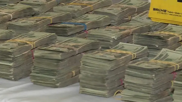 Agentes policiales incautan 499 mil 940 dólares en Villanueva, Chinandega