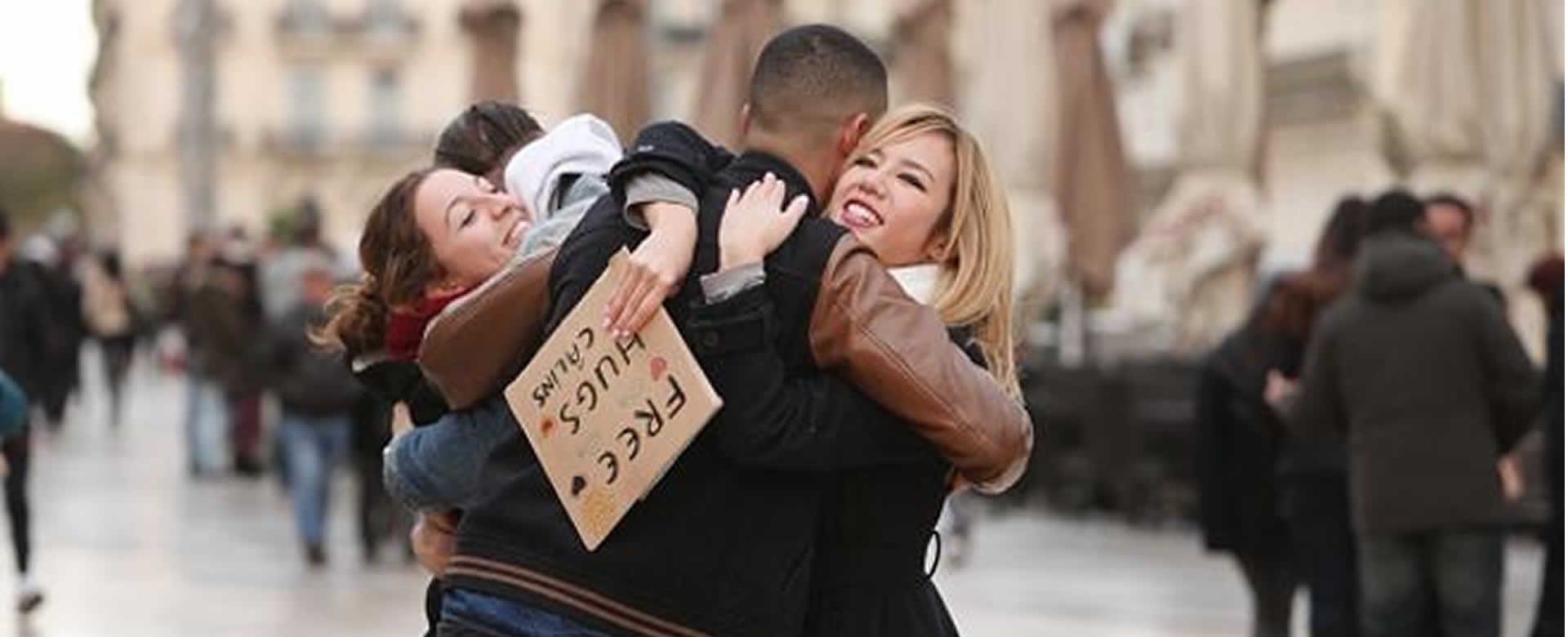 “Abrazador profesional”: Conocé los trabajos más raros del mundo
