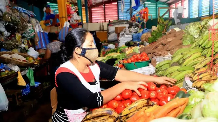 Comerciante del Mercado Róger Deshon