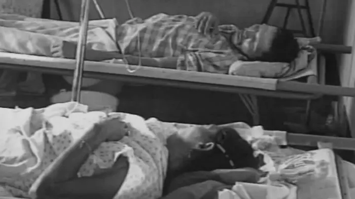 Pacientes en hospital con enfermedades infecciosas.