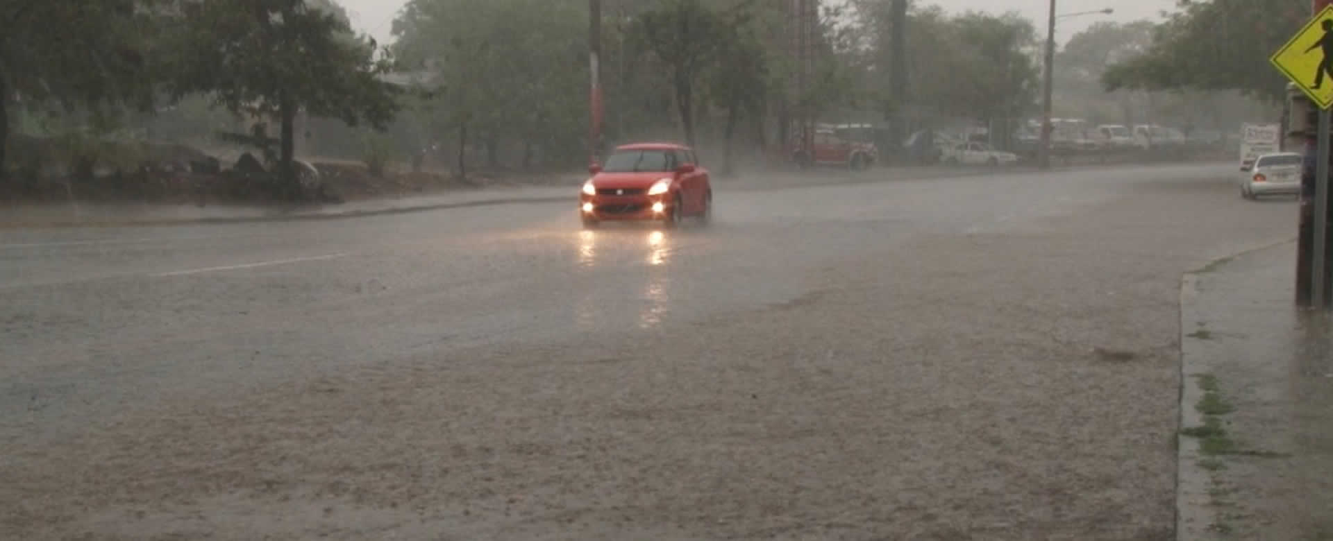 Lluvias y tormentas eléctricas en Nicaragua por nuevas ondas tropicales