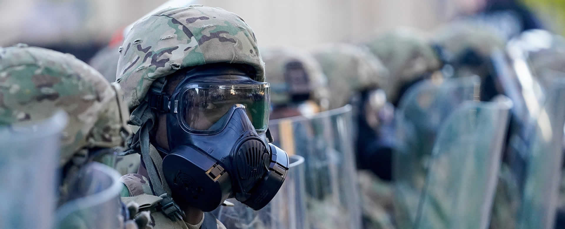 Militares del pentágono en "estado de alerta mayor" rodean la capital de EE.UU.