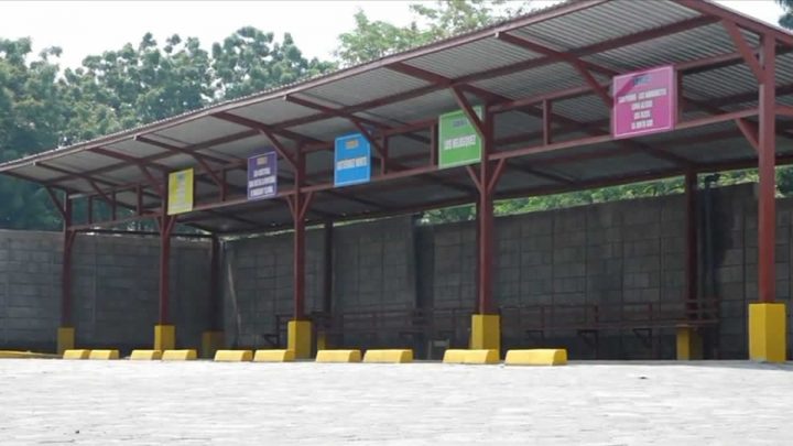 Terminal de buses en San Rafael del Sur.