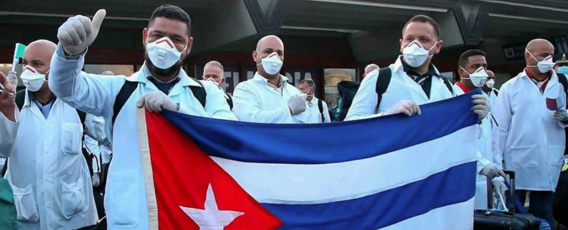 Brigada cubana llega a combatir el COVID-19 a Perú tras miles de muertes